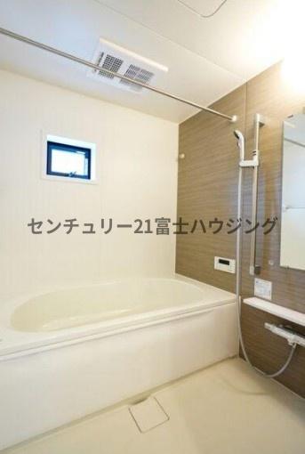 茅ヶ崎市平和町　新築戸建