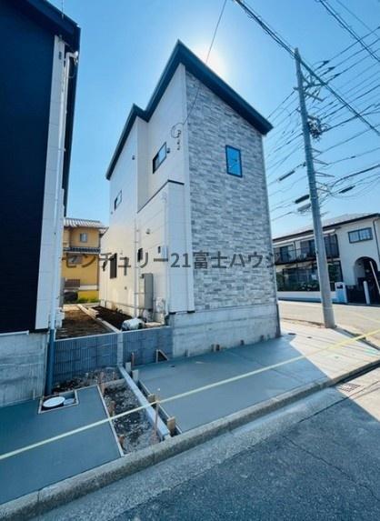 藤沢市遠藤2期　新築戸建1号棟　全2棟