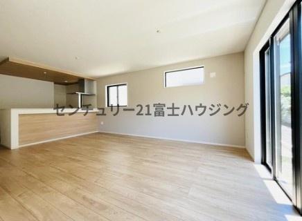 藤沢市遠藤2期　新築戸建1号棟　全2棟