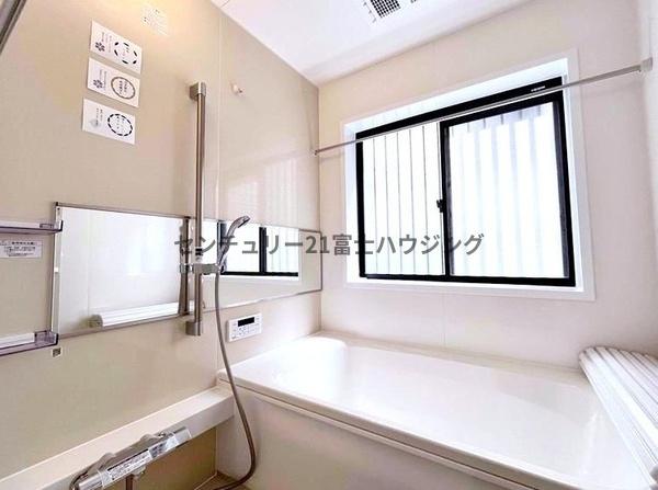 鎌倉市稲村ガ崎５丁目の中古一戸建て