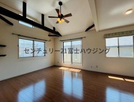 藤沢市鵠沼藤が谷２丁目の中古一戸建て
