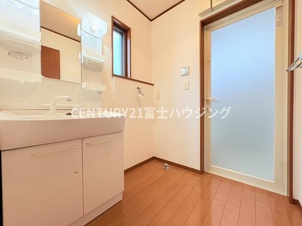 藤沢市西富の中古一戸建て