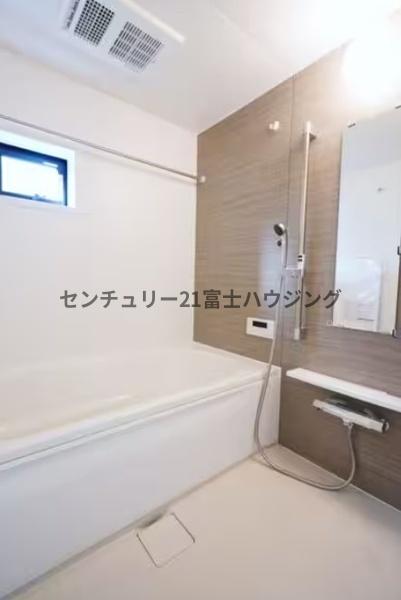 茅ヶ崎市赤松町の新築一戸建