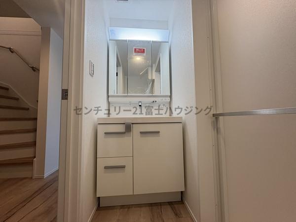 茅ヶ崎市円蔵2丁目　新築戸建2号棟　全4棟