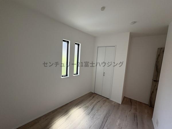 茅ヶ崎市円蔵2丁目　新築戸建2号棟　全4棟