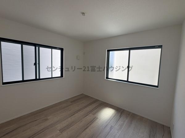 茅ヶ崎市円蔵2丁目　新築戸建4号棟　全4棟