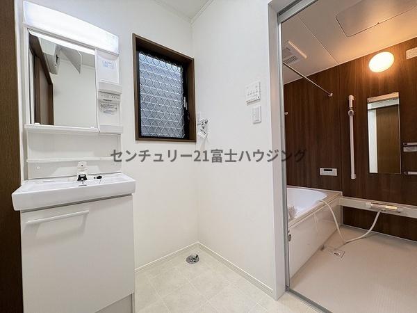 茅ヶ崎市香川４丁目の中古一戸建て