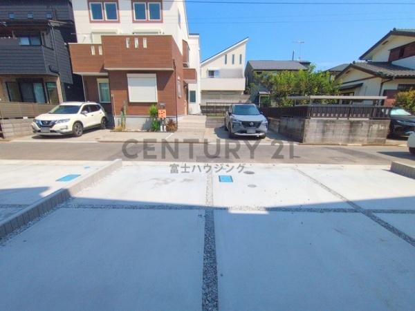 茅ヶ崎市松浪2丁目　新築戸建2号棟　全3棟