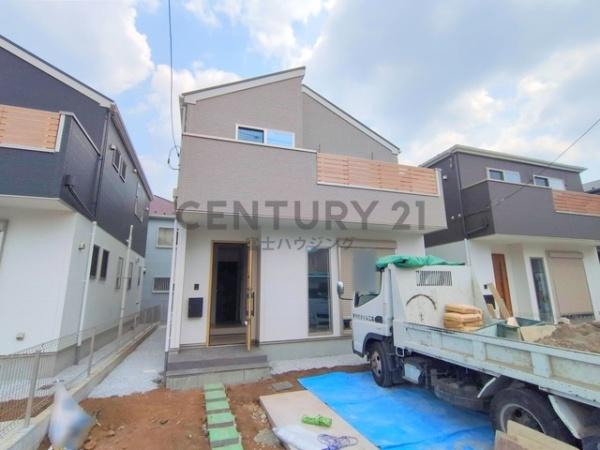 藤沢市高倉6期　新築戸建2号棟　全3棟