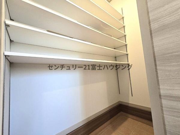 藤沢市湘南台238期　新築戸建　全1棟