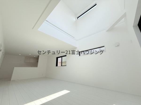 藤沢市辻堂太平台2丁目2期　新築戸建1号棟　全4棟