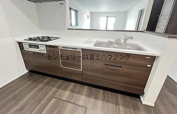 藤沢市辻堂太平台2丁目2期　新築戸建2号棟　全4棟