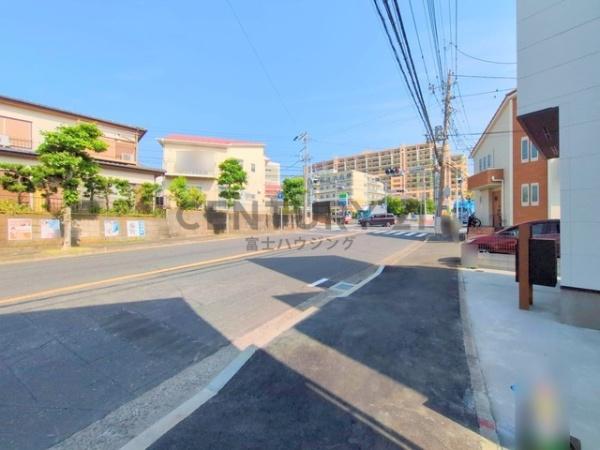 藤沢市本藤沢2丁目　新築戸建2号棟　全2棟