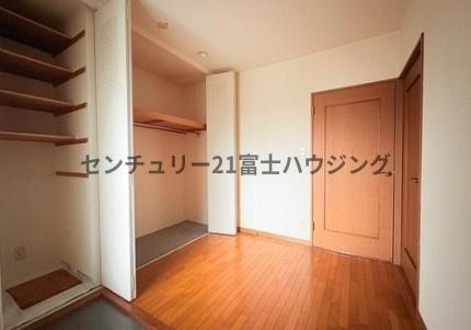 クリオ藤沢伍番館