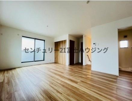 茅ヶ崎市小和田１丁目の新築一戸建