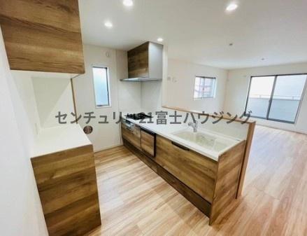 茅ヶ崎市小和田１丁目の新築一戸建