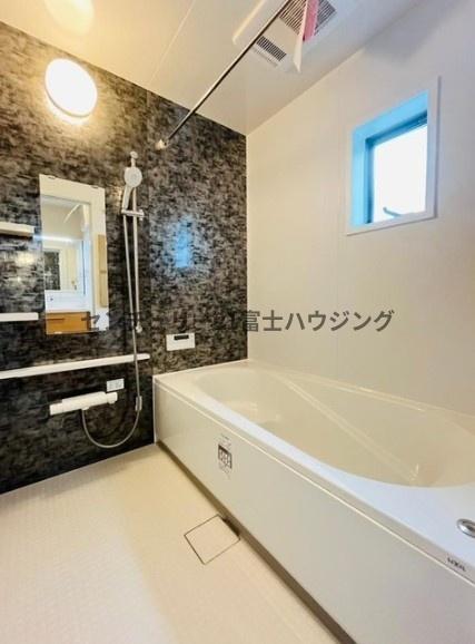 茅ヶ崎市小和田１丁目の新築一戸建