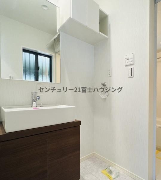 鎌倉市稲村ガ崎２丁目の中古一戸建て