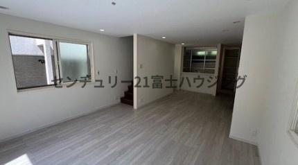 藤沢市稲荷１丁目の中古一戸建て
