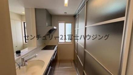藤沢市稲荷１丁目の中古一戸建て