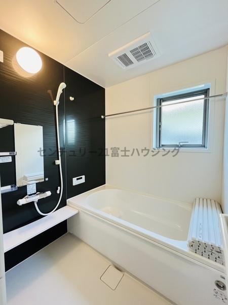 茅ヶ崎市高田2期　新築戸建2号棟　全2棟