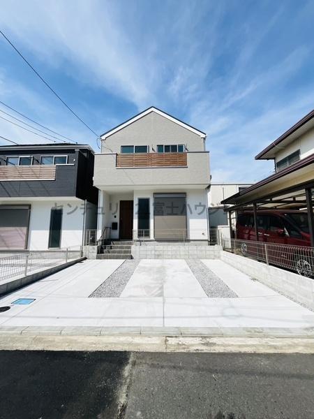 茅ヶ崎市高田2期　新築戸建2号棟　全2棟