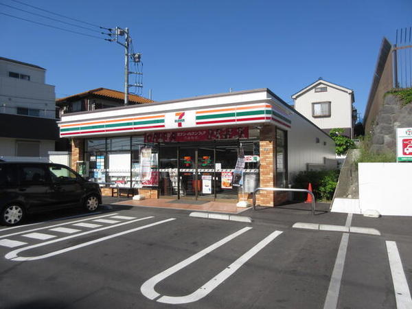 クリオかしわ台(セブンイレブン綾瀬大上3丁目店)