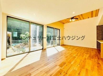 鎌倉市梶原3丁目　新築戸建　全1棟