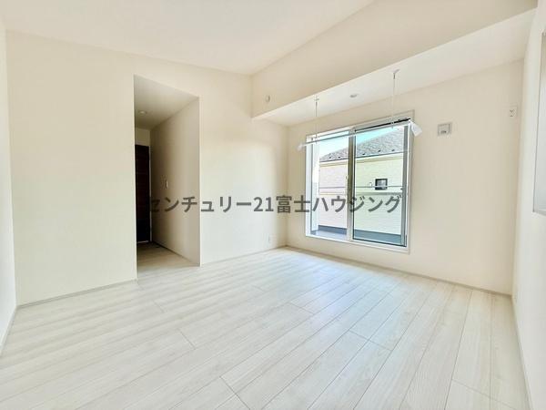 藤沢市高倉　新築戸建1号棟　全3棟