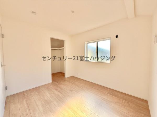 藤沢市高倉　新築戸建3号棟　全3棟