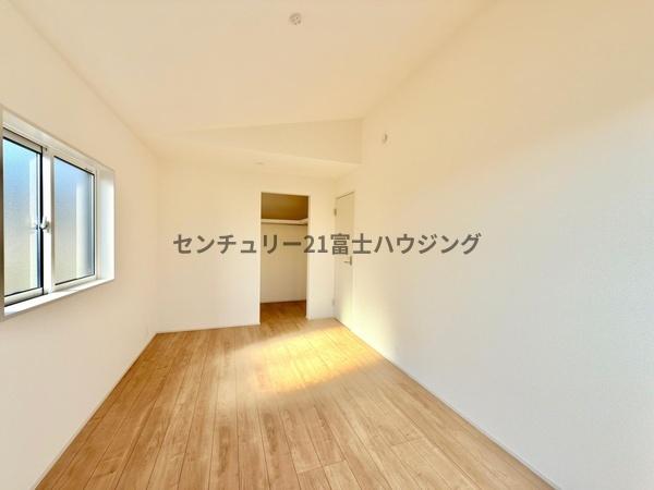 藤沢市高倉　新築戸建3号棟　全3棟