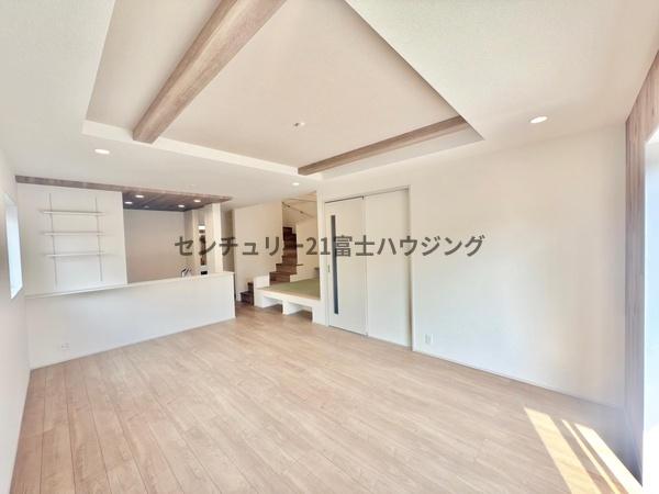 藤沢市高倉　新築戸建3号棟　全3棟