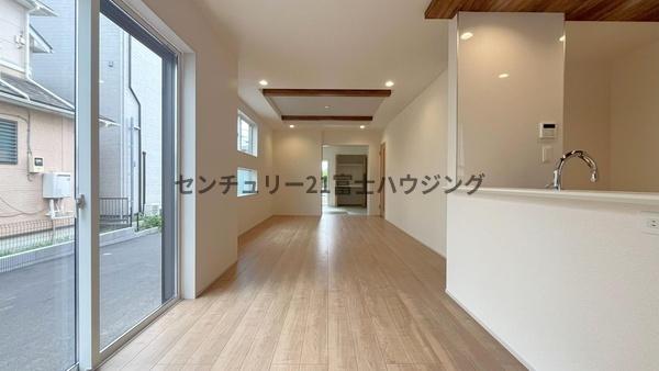 茅ヶ崎市小和田1丁目　新築戸建1号棟　全3宅地