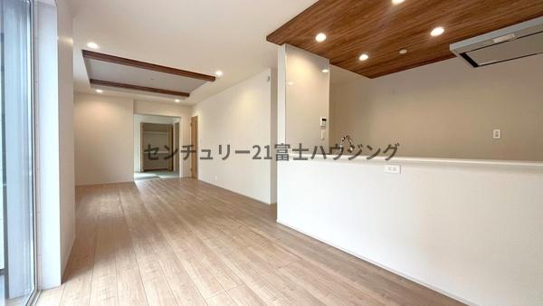 茅ヶ崎市小和田1丁目　新築戸建1号棟　全3宅地