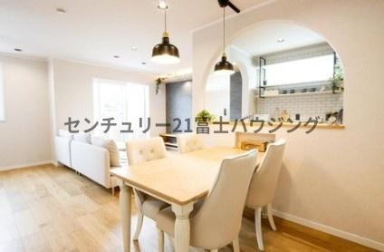 茅ヶ崎市本村１丁目の新築一戸建