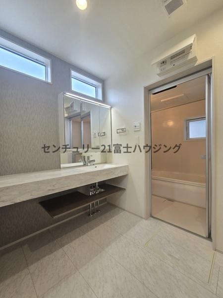 藤沢市本藤沢2丁目　新築戸建1号棟　全2棟