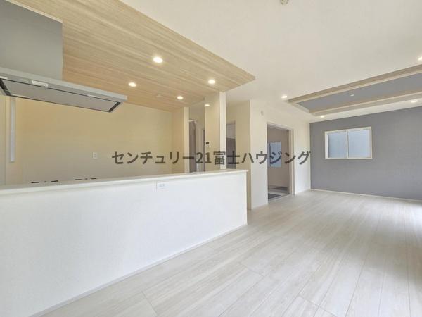 藤沢市本藤沢2丁目　新築戸建1号棟　全2棟