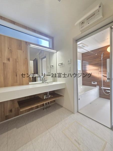 藤沢市本藤沢2丁目　新築戸建2号棟　全2棟