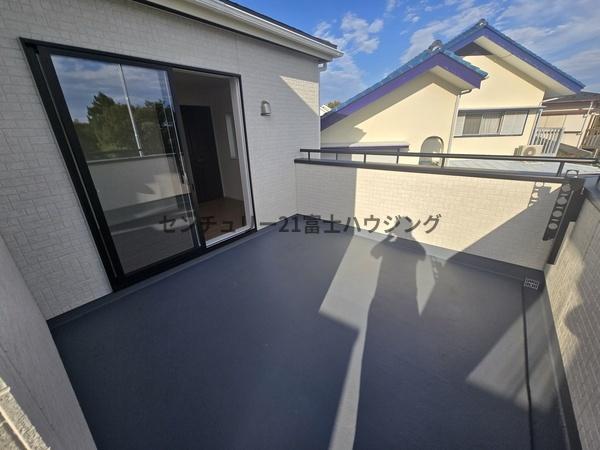 藤沢市本藤沢2丁目　新築戸建2号棟　全2棟
