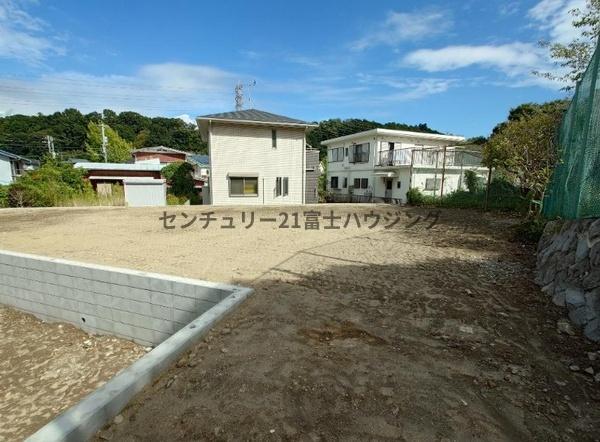 鎌倉市岩瀬　条件無売地　全1区画