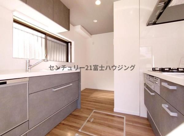 藤沢市大鋸３丁目の中古一戸建て