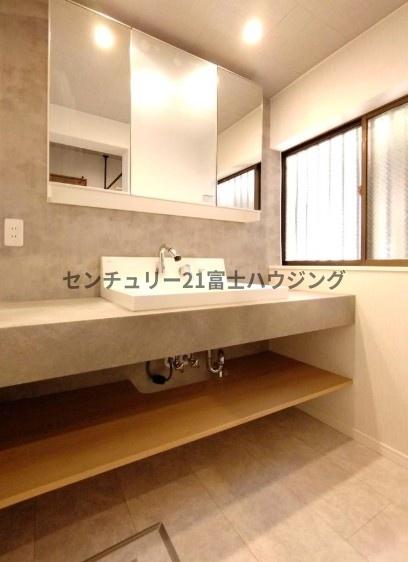 藤沢市大鋸３丁目の中古一戸建て