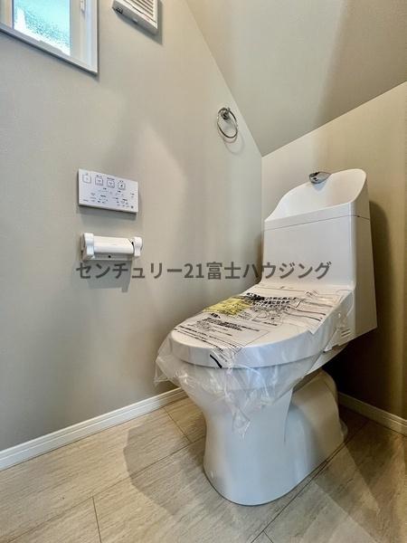 藤沢市善行3丁目 新築戸建2号棟 全4棟(トイレ)