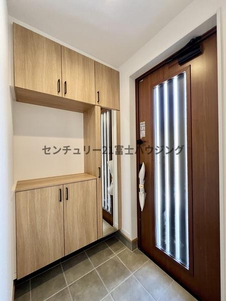 藤沢市善行3丁目 新築戸建4号棟 全4棟(玄関)