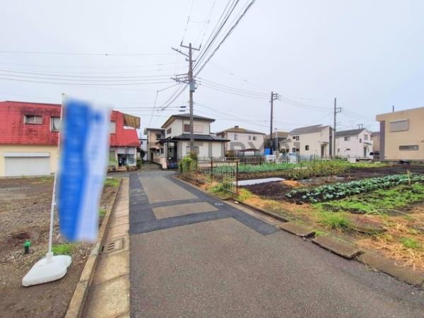 藤沢市亀井野1丁目の土地(前面道路含む現地写真)