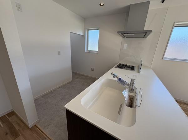 茅ヶ崎市柳島海岸　新築戸建B号棟　全2棟