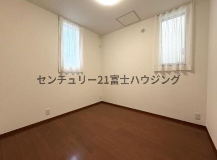 茅ヶ崎市菱沼1丁目の中古一戸建て(洋室)