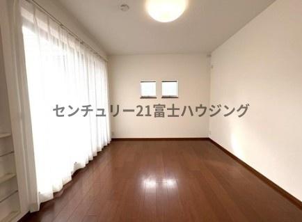 茅ヶ崎市菱沼1丁目の中古一戸建て(洋室)