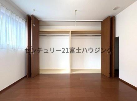 茅ヶ崎市菱沼1丁目の中古一戸建て(収納)