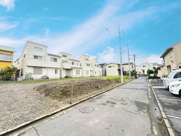 藤沢市村岡東1丁目の土地(前面道路含む現地写真)